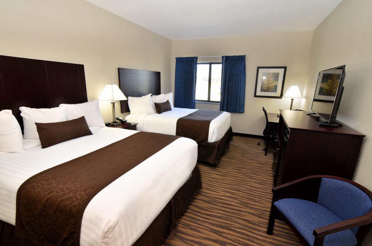 Cornerstone Inn & Suites Oelwein Ngoại thất bức ảnh